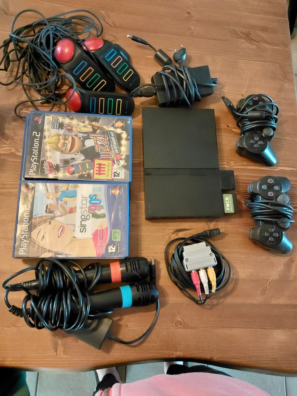 Playstation 2 +Buzz et Buzzers, Singstar, Micros et FMCB, Enlèvement ou Envoi