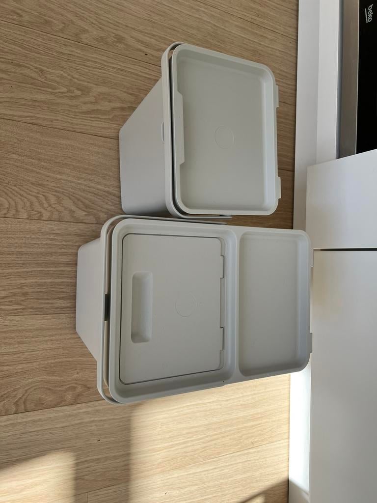 Poubelles, Ophalen, Zo goed als nieuw