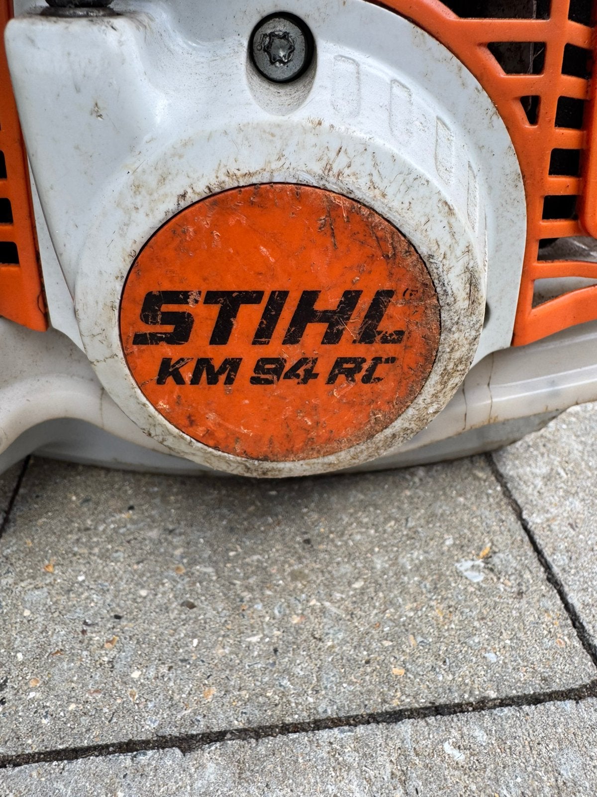Stihl KM 94, Enlèvement, Utilisé, 50 cm ou plus, Essence