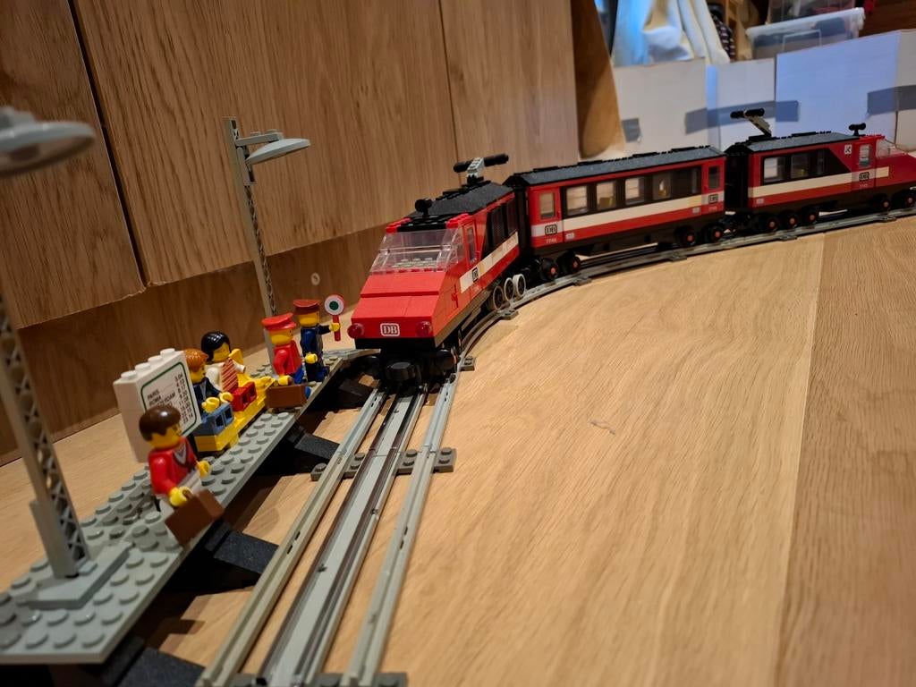 Lego trein 12V 7735 en 7745, Hobby en Vrije tijd, Ophalen