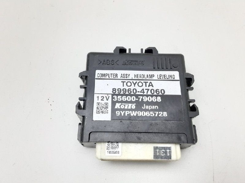 ORDINATEUR DIVERS C Toyota Prius Plus (ZVW4) (01-2011/-), Utilisé, Toyota