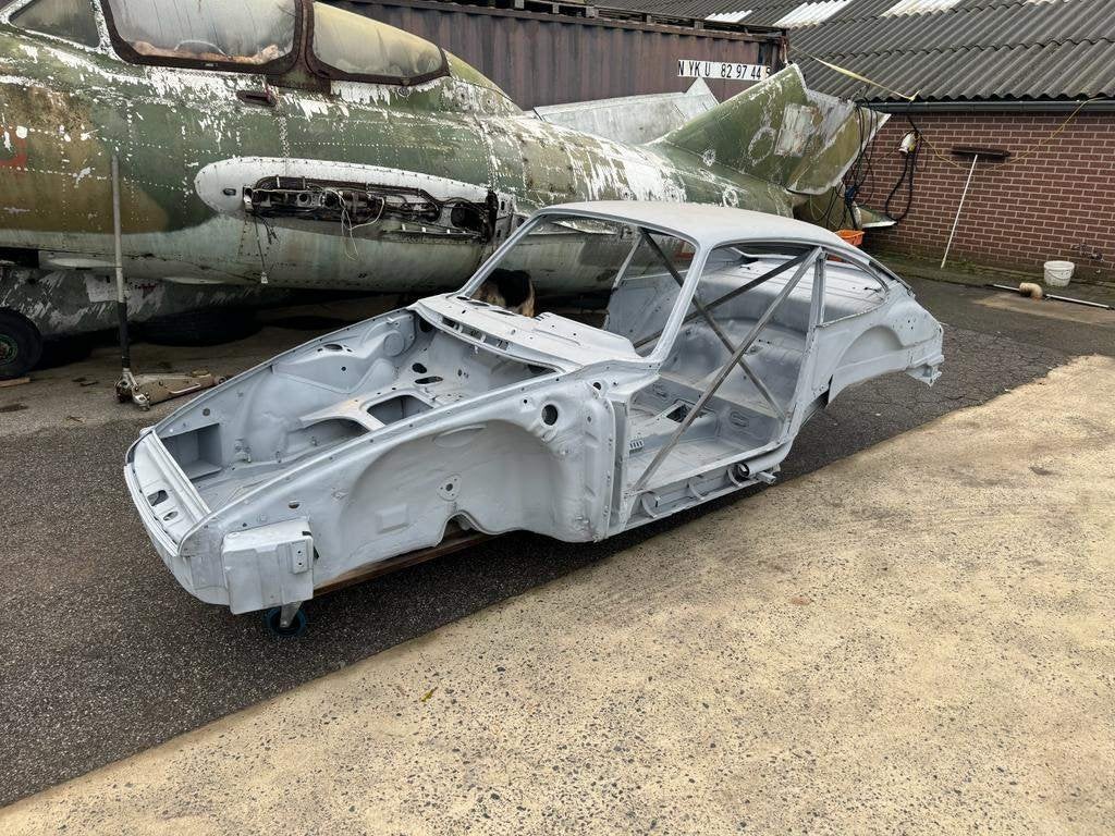 Caisse Porsche 911 1967 - Sablée - Projet, Enlèvement, Utilisé, Pièces Oldtimer ou Ancêtre