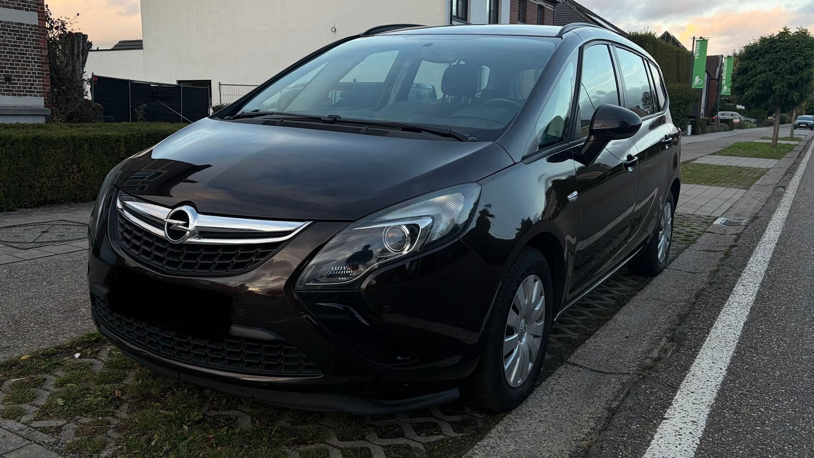 Opel zafira 2015 full option blanco gekeurd 2 jaar, Auto's, Voorwielaandrijving, Euro 5, Zwart, 4 cilinders