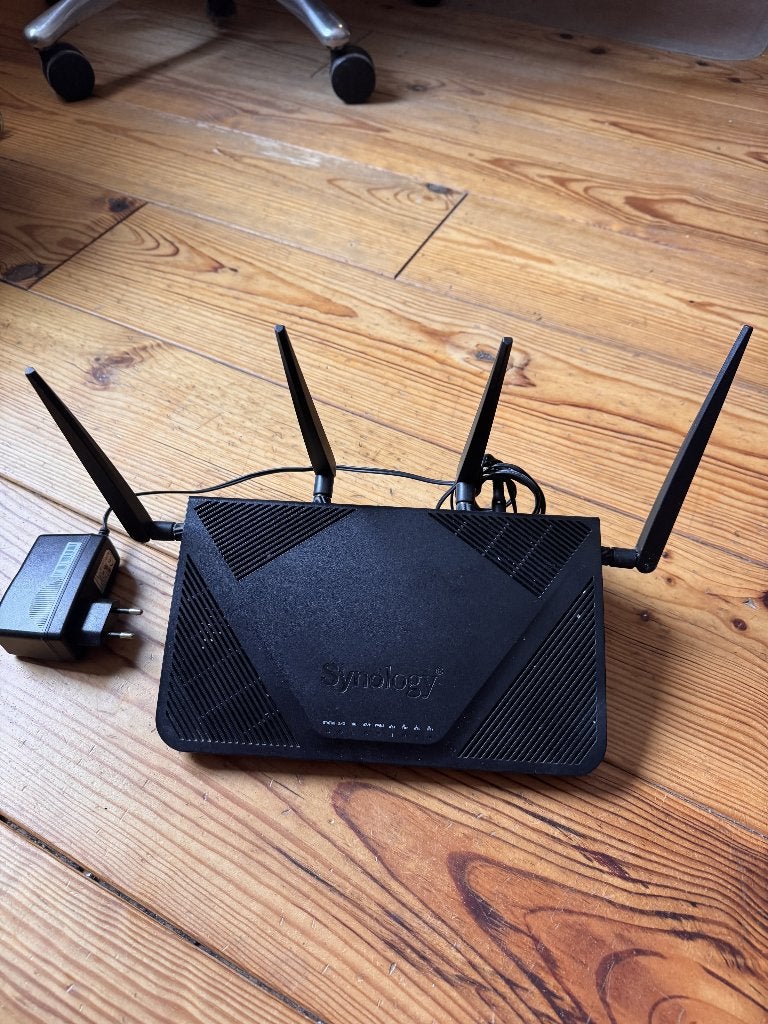 Routeur Wi-Fi Haute Performance – Synology RT2600ac, Informatique & Logiciels, Routeurs & Modems, Enlèvement ou Envoi, Utilisé