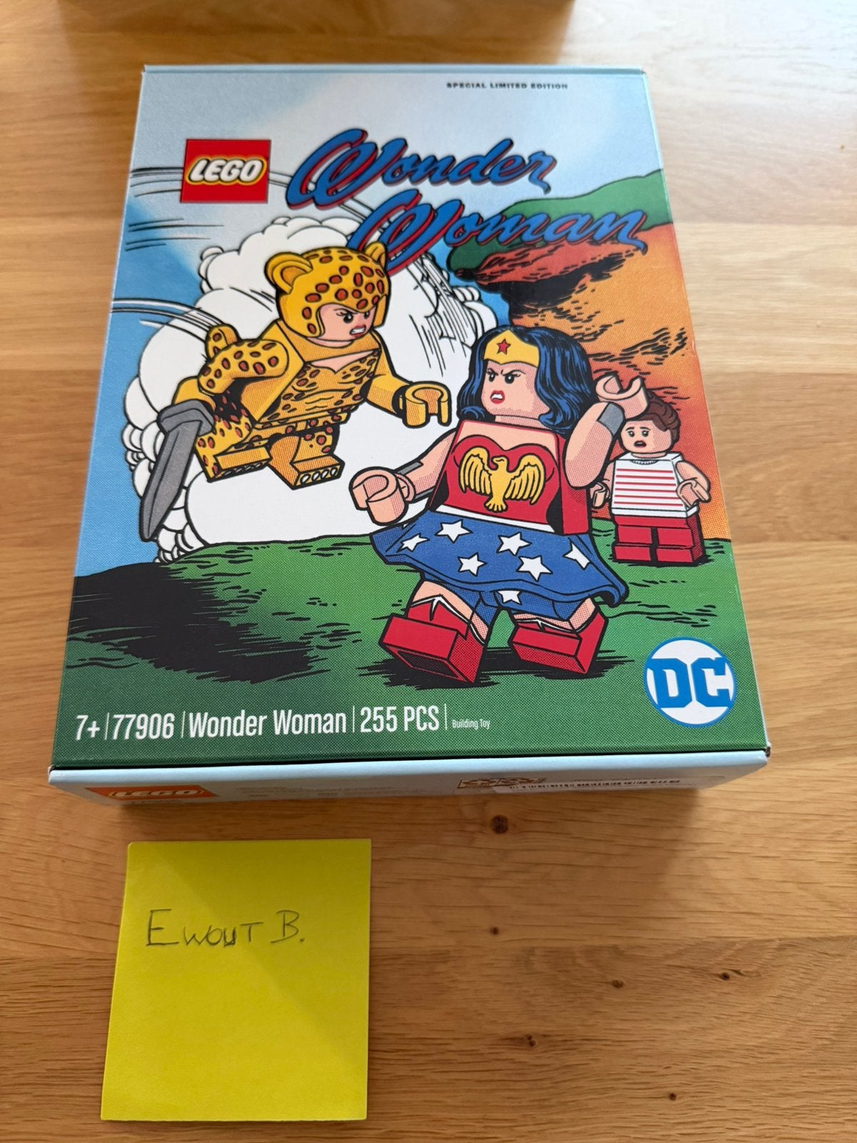 LEGO Special Limited Edition 77906 Wonder Woman, Kinderen en Baby's, Speelgoed | Duplo en Lego, Overige thema's, Nieuw, Ophalen of Verzenden