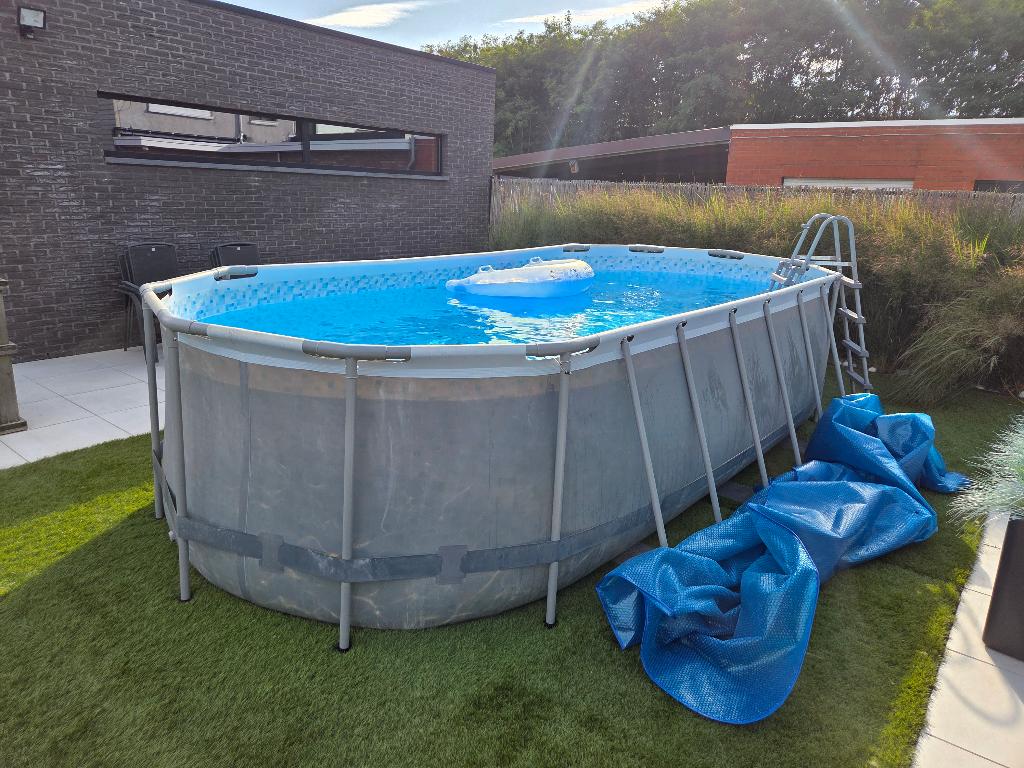 Bestway / Intex - Groot en stijlvol zwembad + zandfilterpomp, Comme neuf, Enlèvement, 120 cm ou plus, Piscines hors sol