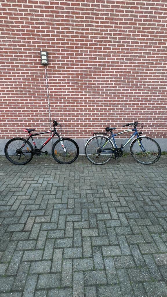 2 fietsen, Ophalen, Zo goed als nieuw