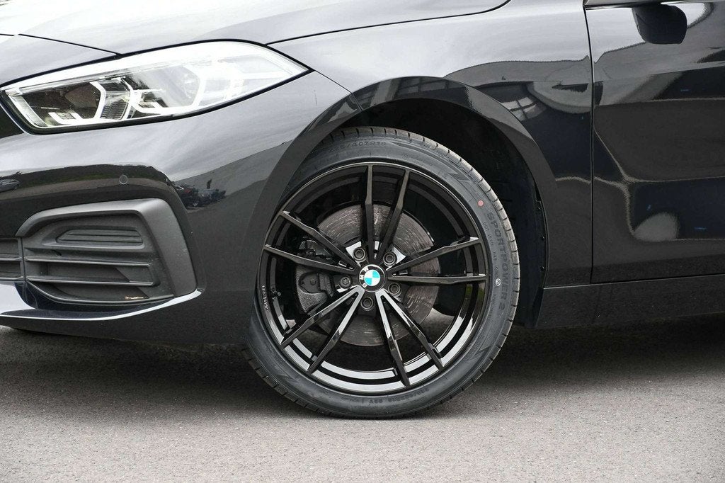 BMW 1 Serie 116 116 d *LED*NAVIGATIE*BLUETOOTH*CC*PDC*CARPLA, Autos, BMW, Achat, Entreprise, Noir, 5 portes