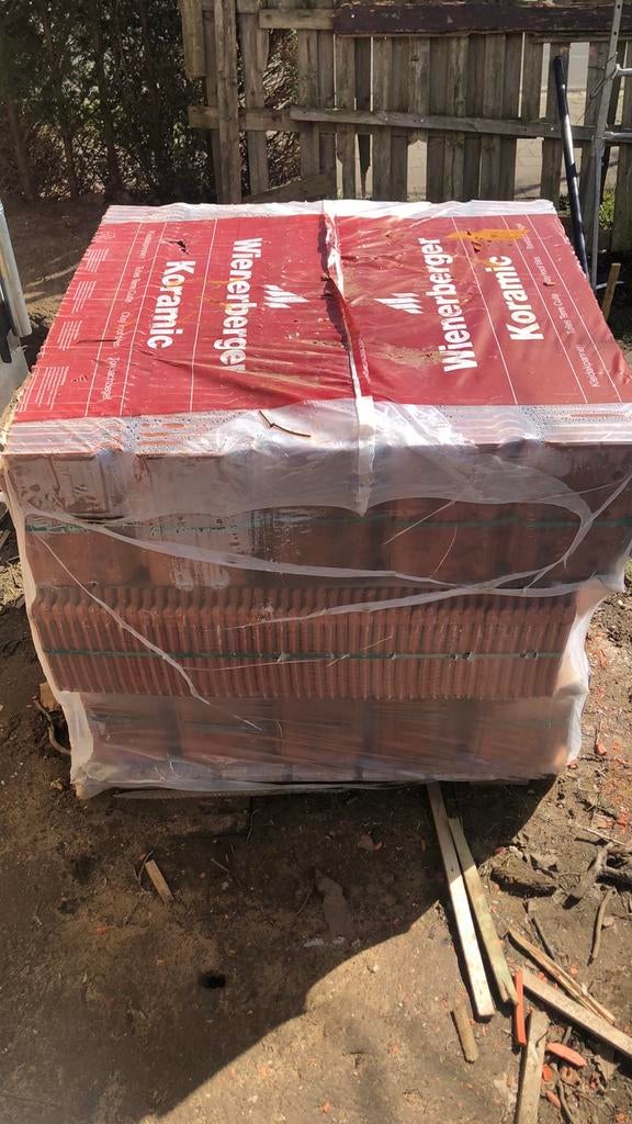 Een volledige pallet Wienerberger ‘oud Latem’, Doe-het-zelf en Bouw, Dakpannen en Dakbedekking, Ophalen, Steen of Klei, Nieuw