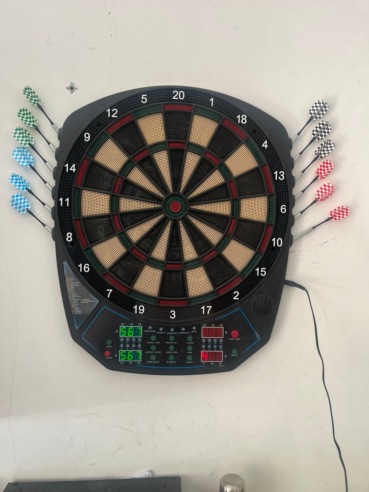 Jeu de flechette, Sports & Fitness, Fléchettes, Enlèvement, Comme neuf
