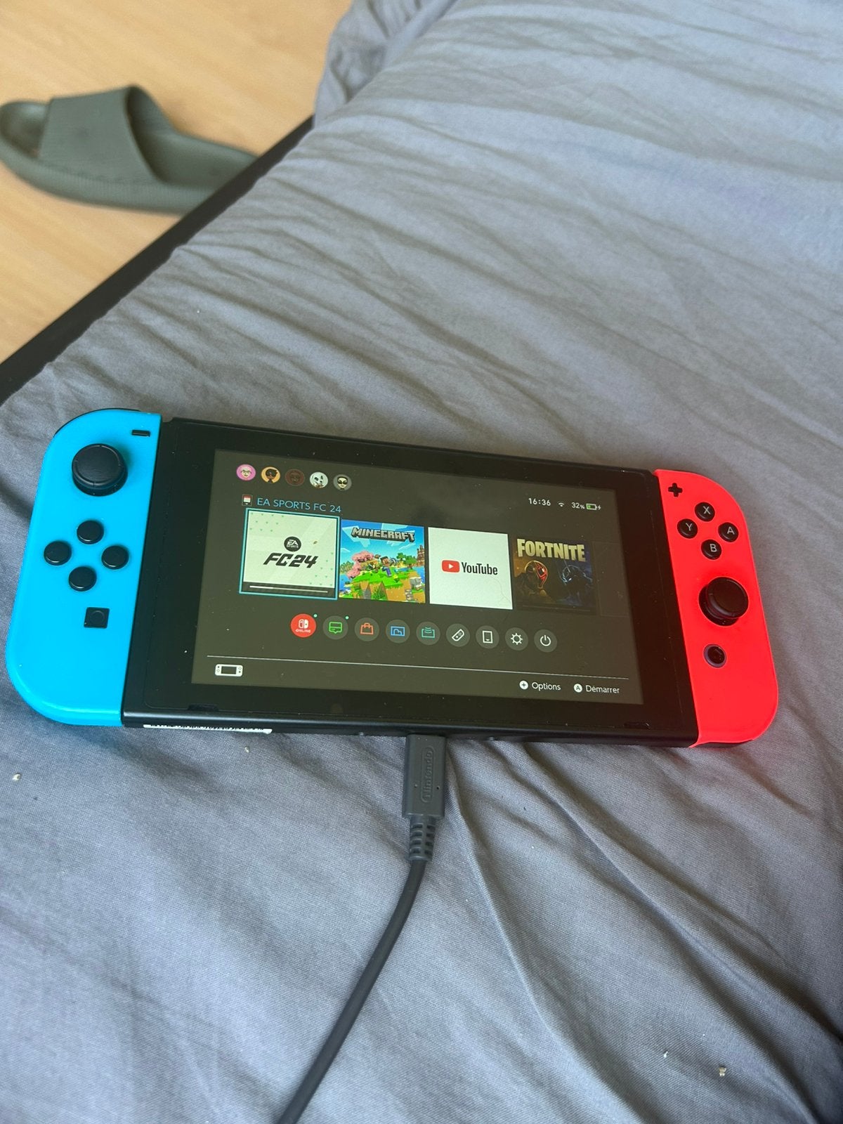 Nintendo switch première génération avec tous les access, Avec disque dur, Enlèvement ou Envoi, Avec 1 manette, Comme neuf