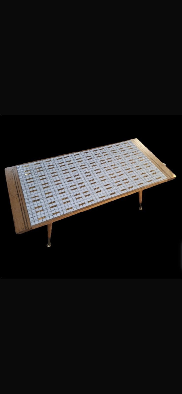 TABLE DE SALON, Enlèvement
