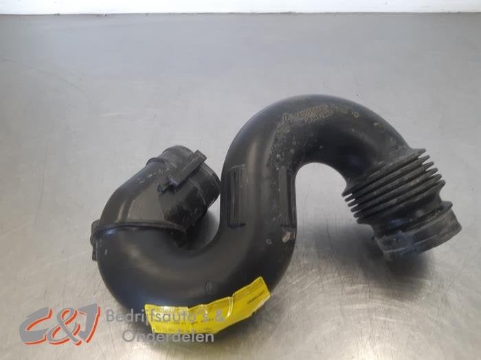 Tuyau d'aspiration air d'un Renault Trafic, Renault, -, 3 mois de garantie, Utilisé