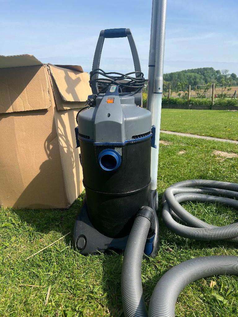 Pondovac 4 stofzuiger vijverzwembad, Electroménager, Aspirateurs, 1600 à 2000 watts, Autres marques, Comme neuf, Enlèvement
