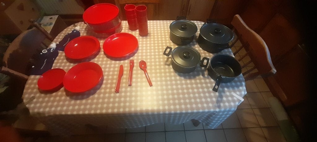 kampeer eet en kook set voor 4 personen, Caravans en Kamperen, Ophalen, Gebruikt