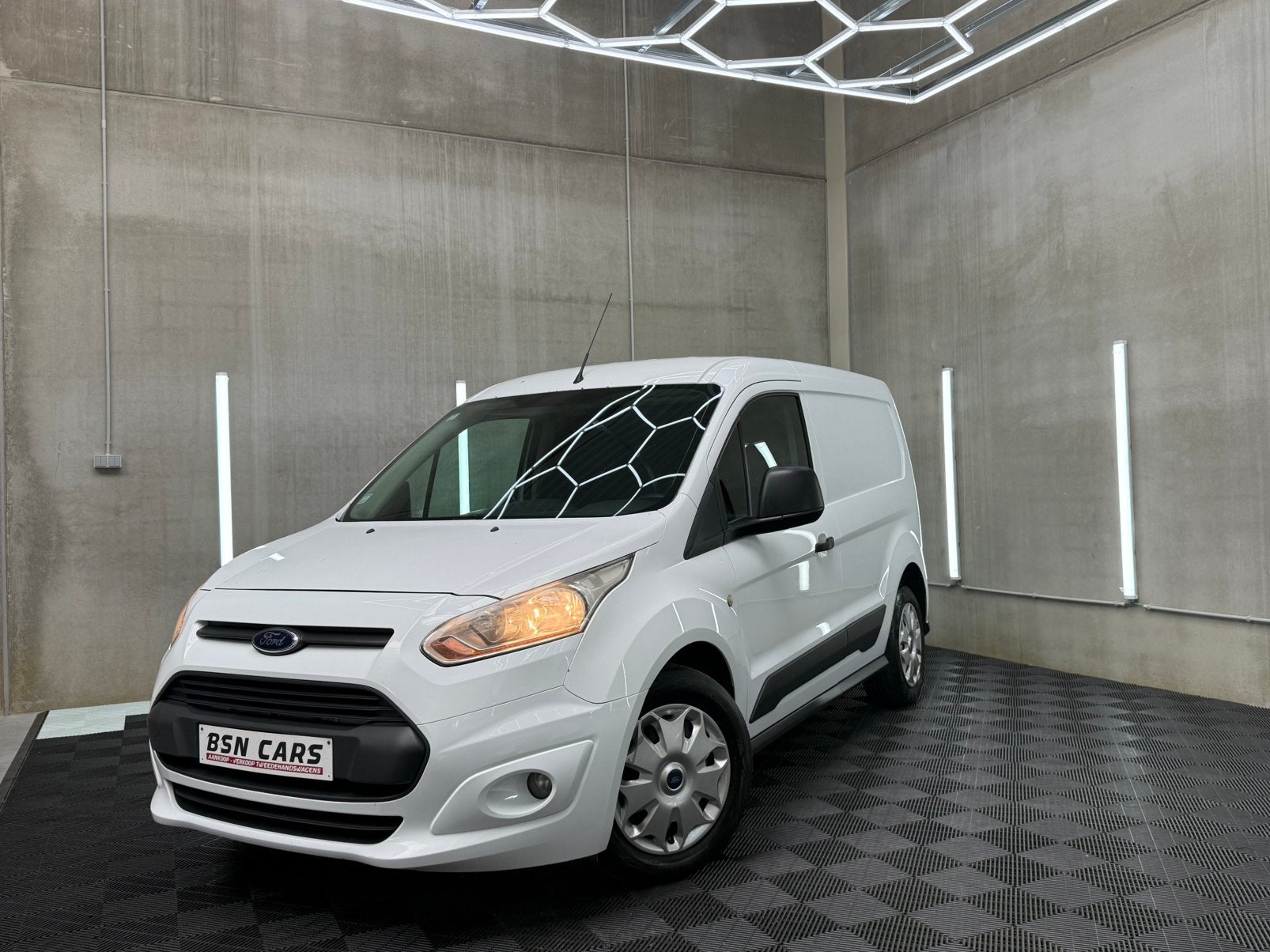 FORD TRANSIT CONNECT/AIRCO/3ZIT/1STE EIGENAAR, Auto's, Voorwielaandrijving, Stof, Zwart, Wit