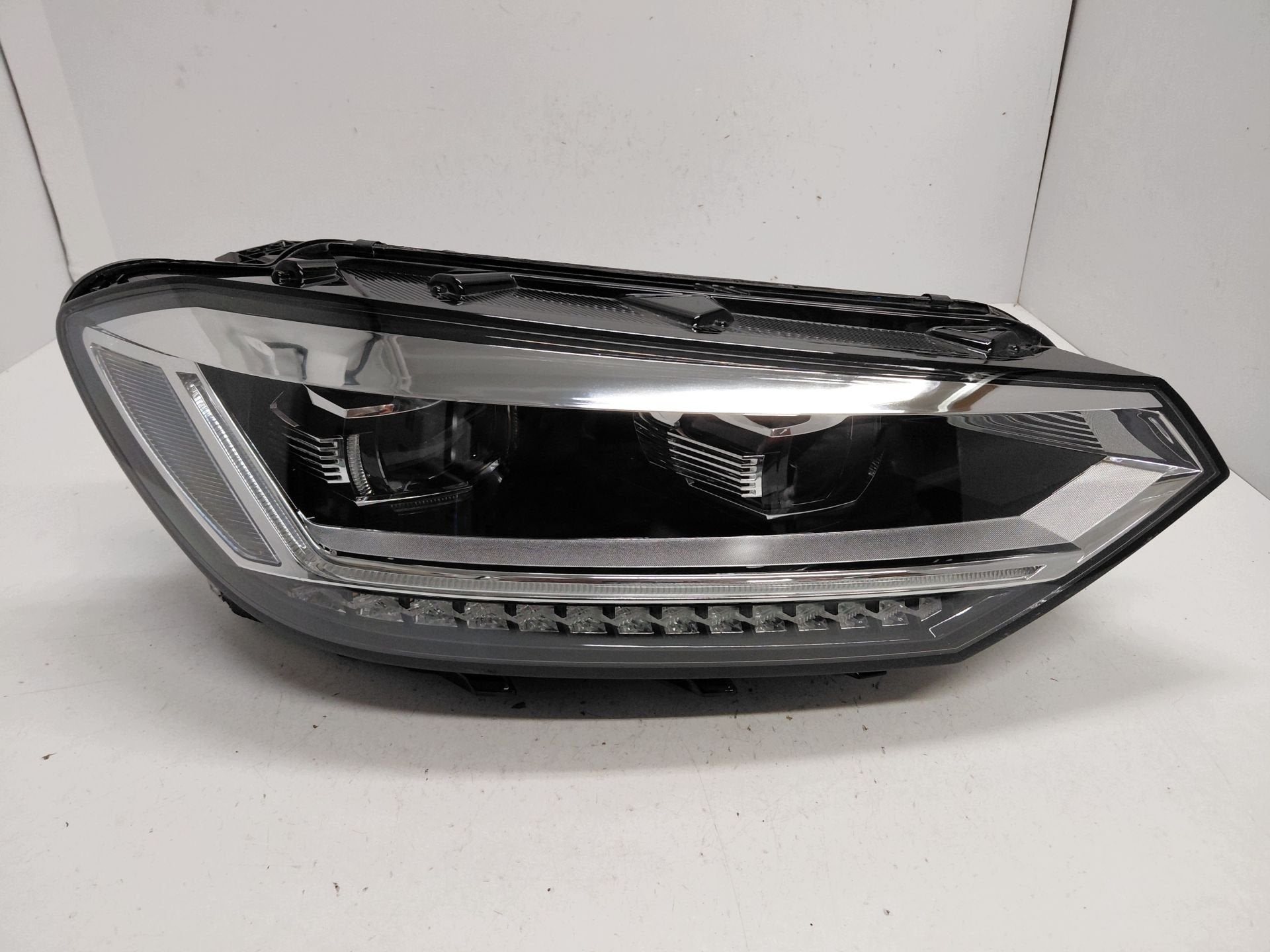 Phare droit pour Volkswagen Touran II 5TB941082D, Volkswagen, Volkswagen AG, Vw@volkswagen.de, Utilisé