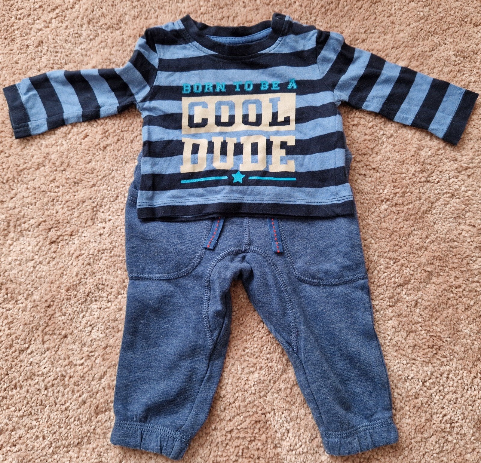 Pakketje broek en t-shirt maat 62/68, Ophalen of Verzenden, Zo goed als nieuw