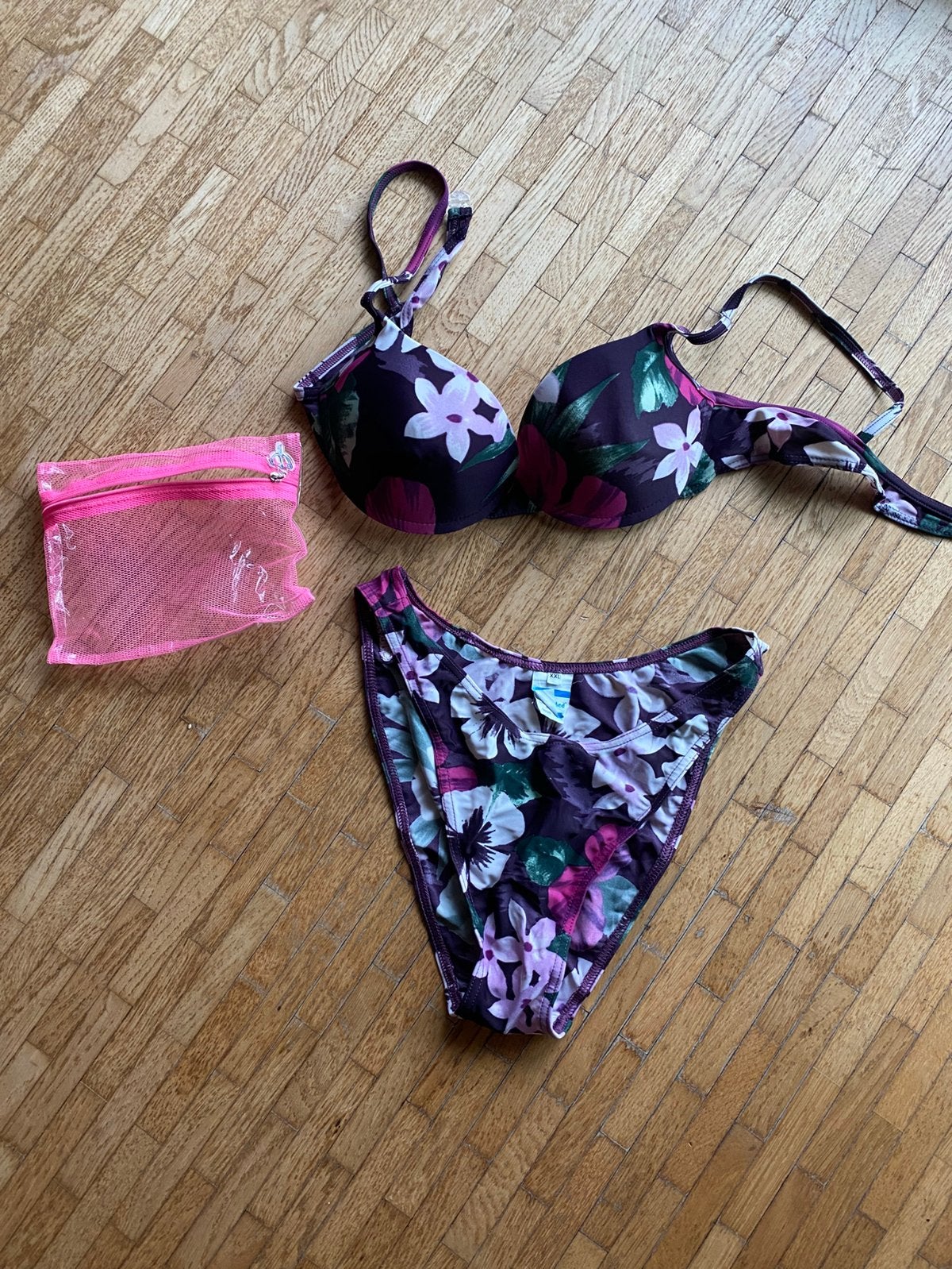 Kleurrijke Bikini van club med, maat XXL, Kleding | Dames, Badmode en Zwemkleding, Ophalen of Verzenden, Zo goed als nieuw, Overige kleuren