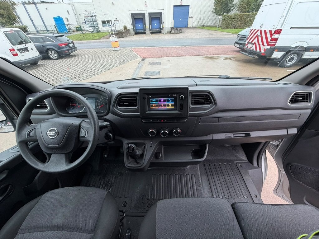 Nissan Interstar (Stock ID 40401) — 20