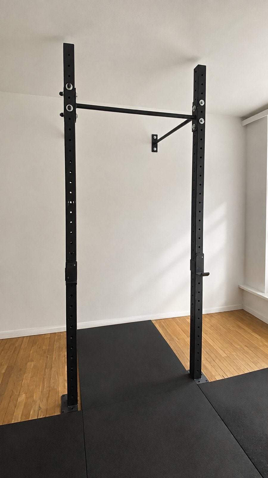 Rack de musculation mural STRIDE avec barre de traction, Ophalen, Zo goed als nieuw
