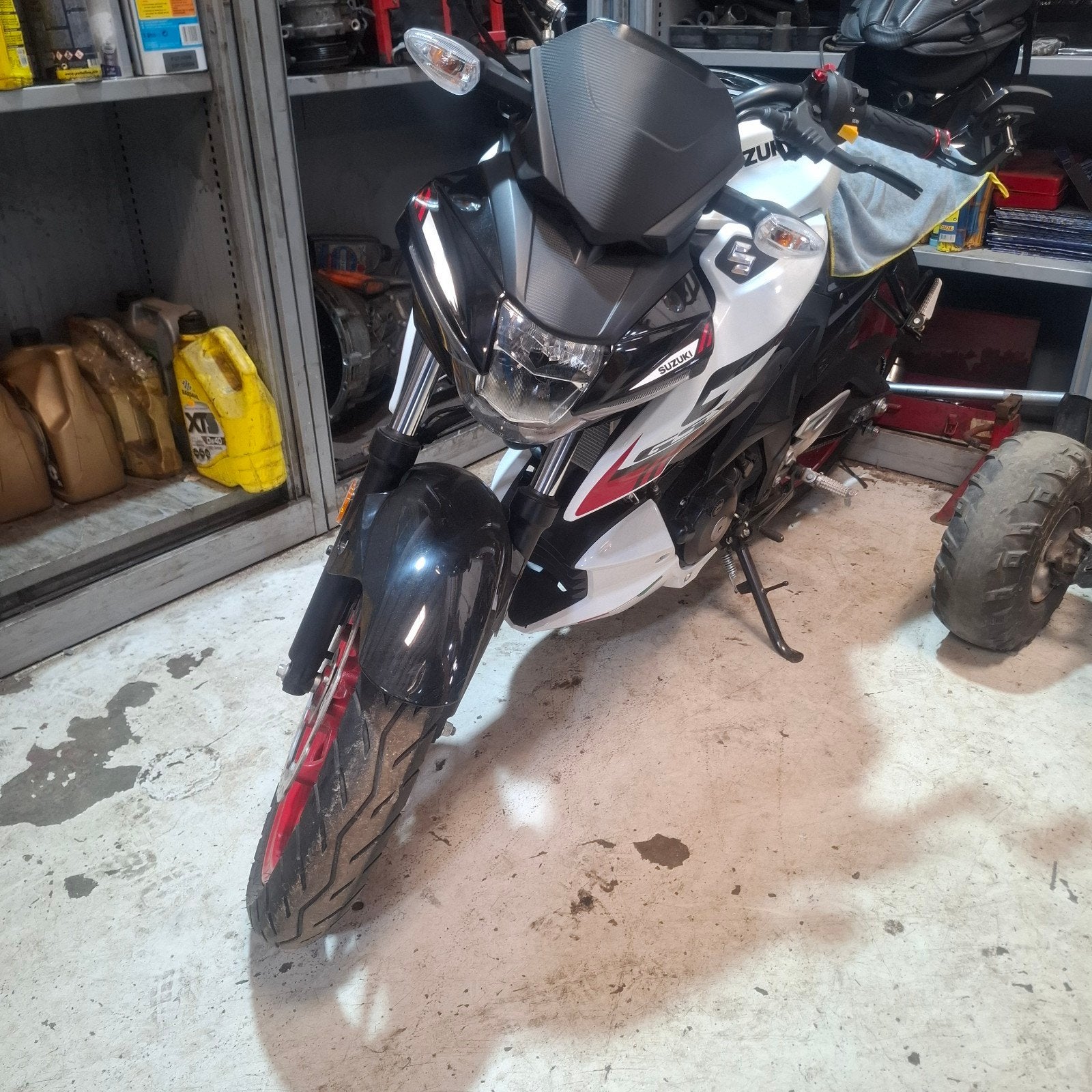 Moto 125 Gsx-s, Motoren, Particulier