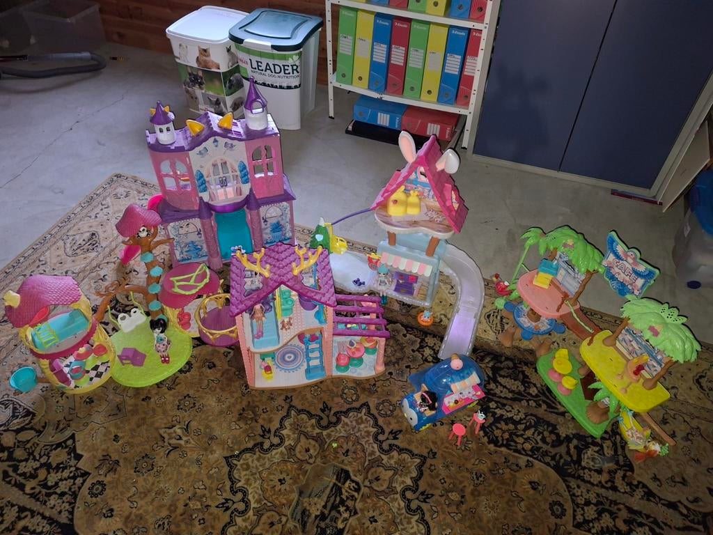Groot lot polly pocket en enchantimals, Ophalen
