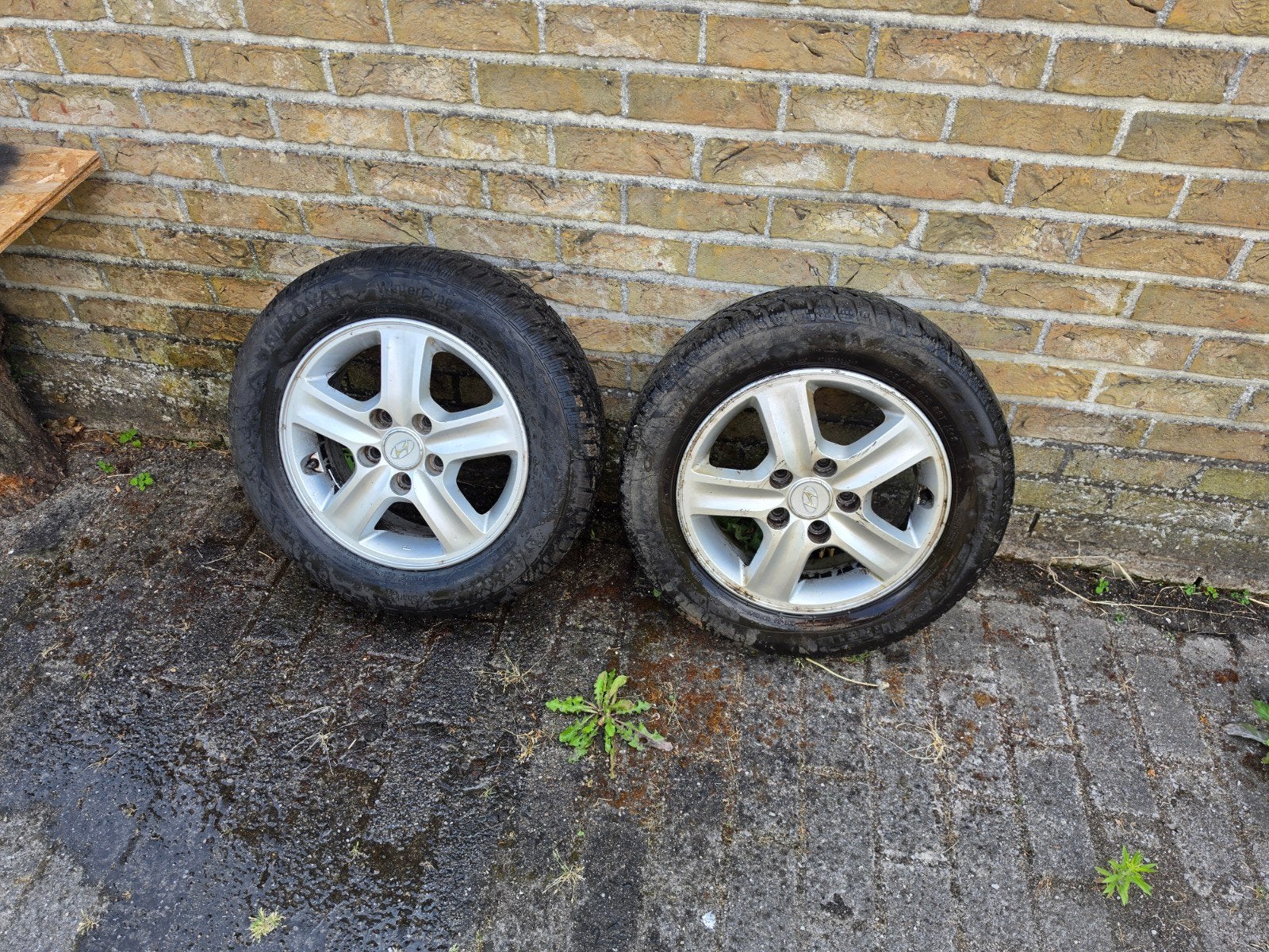 4 pneus d'hiver Hyundai i30. Les pneus sont neufs, Autos : Pièces & Accessoires, Pneus & Jantes, Enlèvement, Pneus hiver, Pneu(s)