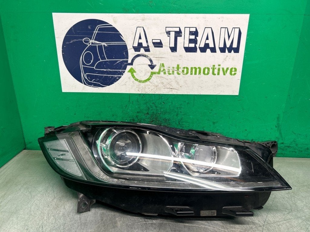 PHARE / OPTIQUE AVANT DROIT Jaguar XF (X260) (01-2015/-), Campus Kronberg 7
61476  Kronberg im Taunus, DE, Utilisé, Jaguar, Jaguar Land Rover Deutschland GmbH