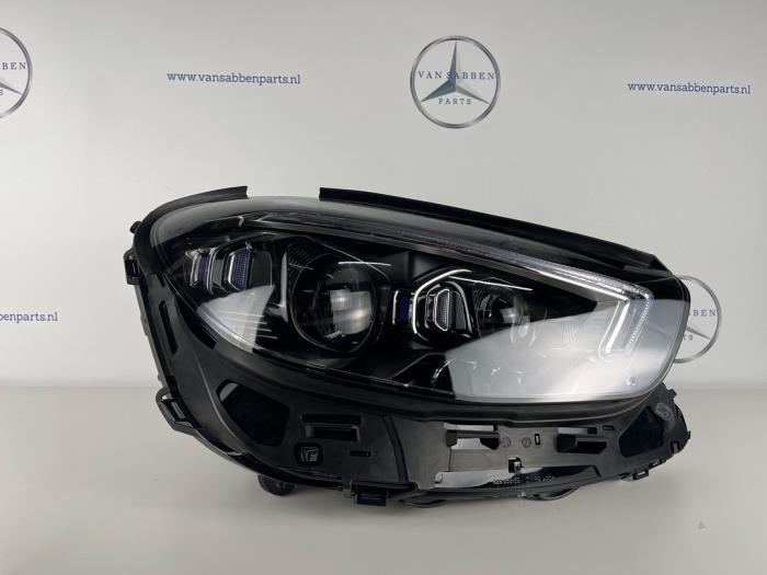 Phare droit d'un Mercedes E-Klasse, Autos : Pièces & Accessoires, Éclairage, Mercedes-Benz, Utilisé, 3 mois de garantie