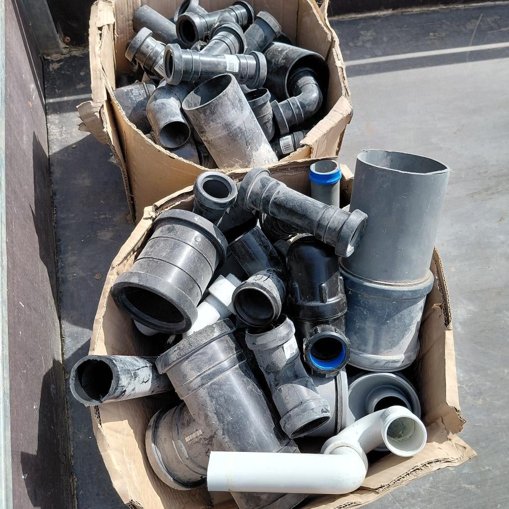Koppelstukken sanitaire voorzieningen, Doe-het-zelf en Bouw, Buizen en Afvoer, Ophalen, Bochten, PVC, Nieuw