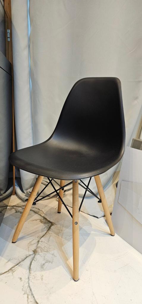 Stoelen in Eiffelstijl, Huis en Inrichting, Stoelen, Zwart, Zo goed als nieuw, Scandinave, Vijf, Zes of meer stoelen