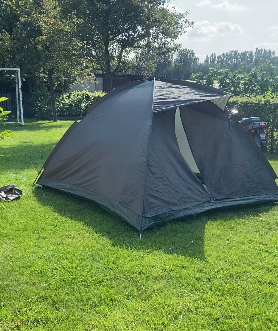 Tent, Ophalen, Zo goed als nieuw