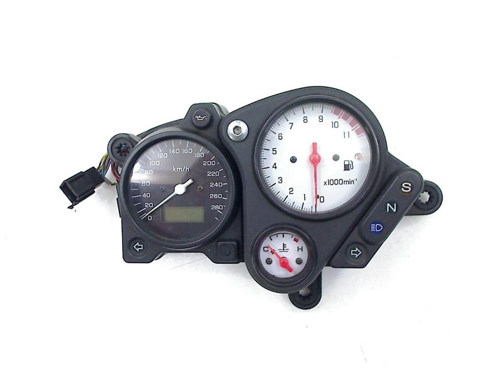 TELLERSET VTR 1000 F Firestorm 1997-2006 (VTR1000F SC36), Motos, Dhr. S. di Majo, Utilisé, Info@cama-motorparts.nl, P.J. Troelstraweg 8 8
3144 CX  MAASSLUIS, NL