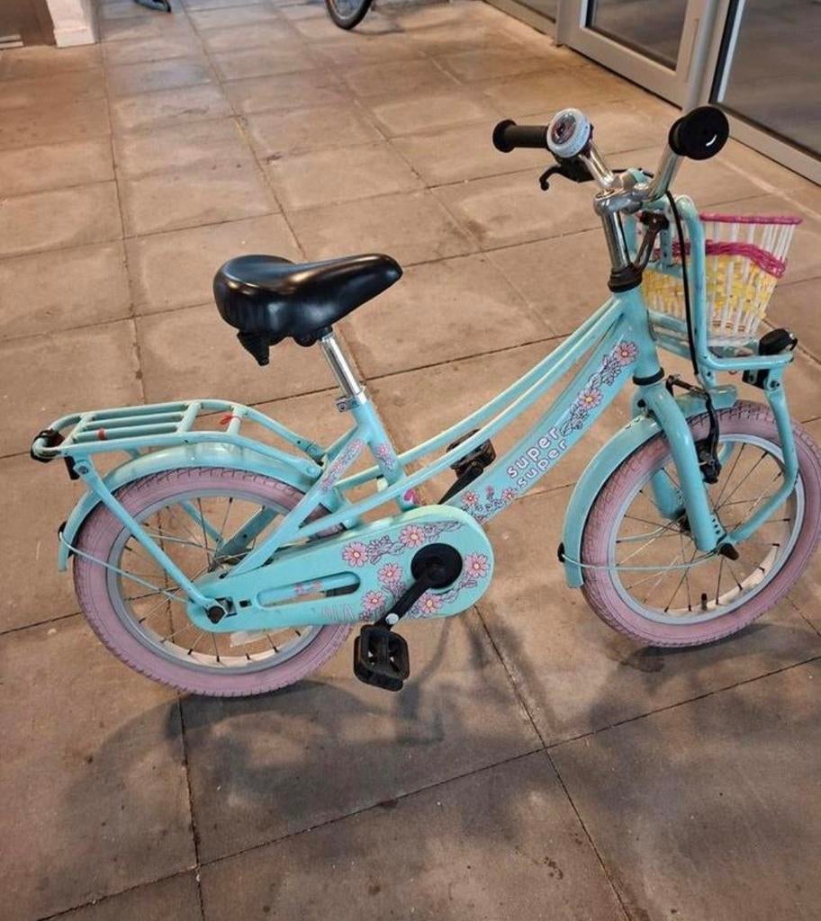 Meisjes fiets, Enlèvement