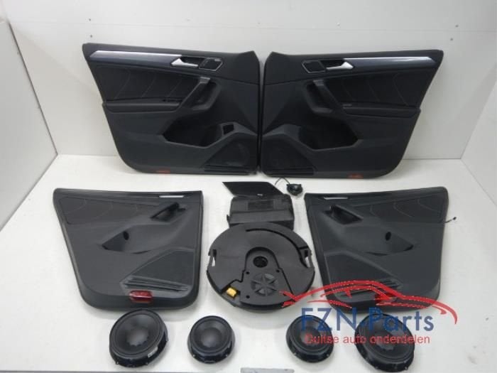 VW Tiguan 5NA R-Line Leer Deurpanelen Dynaudio Speakerset, Enlèvement ou Envoi, Utilisé
