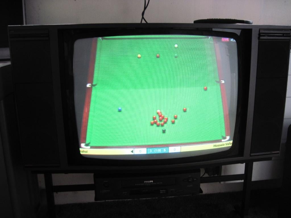 Design Bang & Olufsen CRT tv beovision 8902 o.a retrogaming., Ophalen, Gebruikt