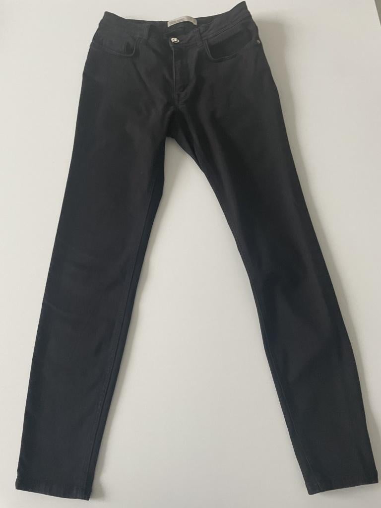 Jeans noirs taille 36 de la marque Zara, en parfait état !, W28 - W29 (confection 36), Enlèvement ou Envoi, Zara, Comme neuf