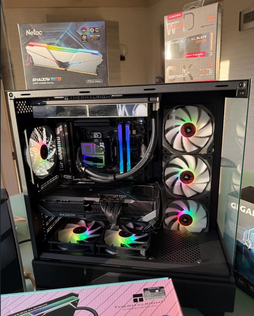 NIEUWSTE Ryzen 7 9850x3D, RX9070xt, ssd, 32Gb ram, 850w, Computers en Software, Desktop Pc's, Nieuw, 4 Ghz of meer, HDD, SSD, 32 GB