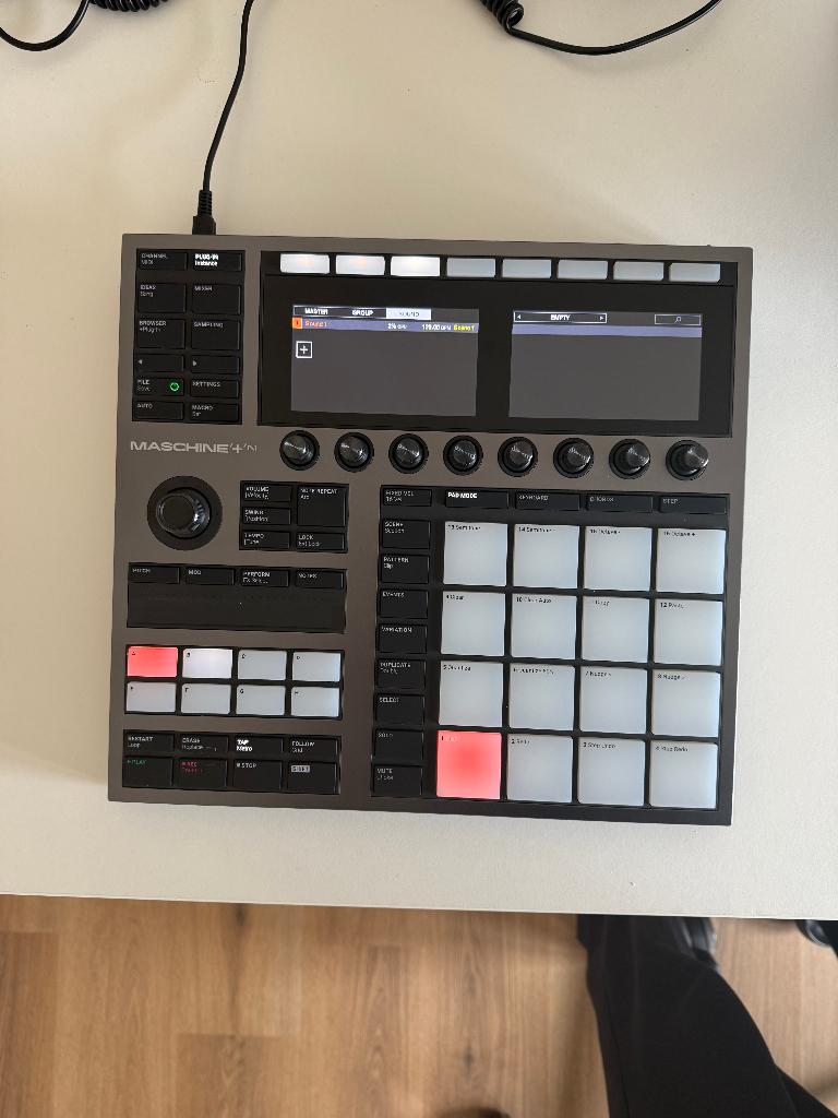 Native Instruments Maschine+, Muziek en Instrumenten, Samplers, Ophalen, Nieuw