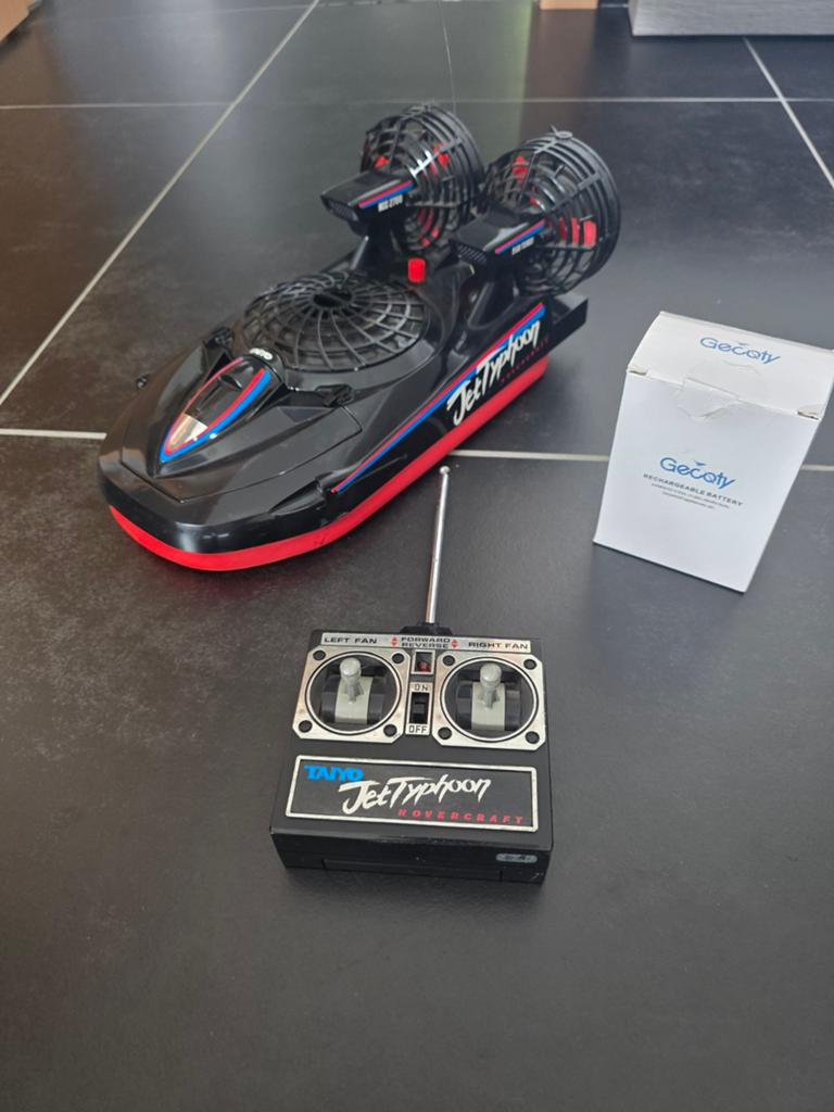 TAIYO Jet Typhoon Hovercraft + Fast Traxx gratis, Elektro, Gebruikt, Auto offroad, Ophalen of Verzenden