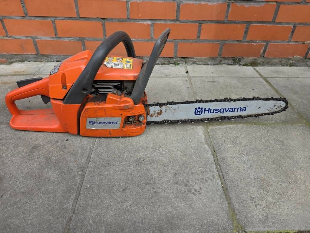 Tronçonneuse husqvarna a remettre en route 150€, Enlèvement