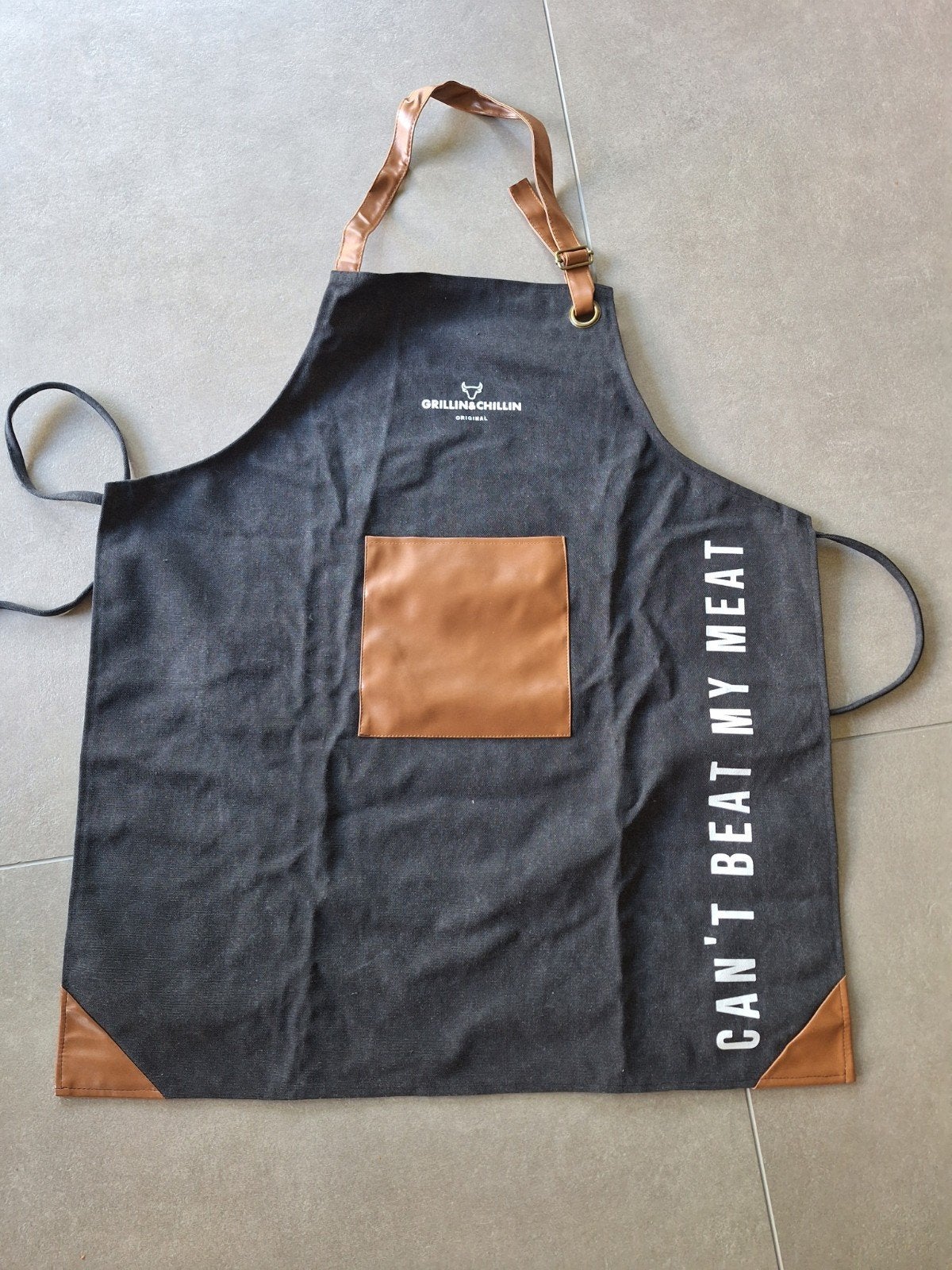 BBQ short + vliegenmepper - cadeau, Ophalen, Zwart, Schort