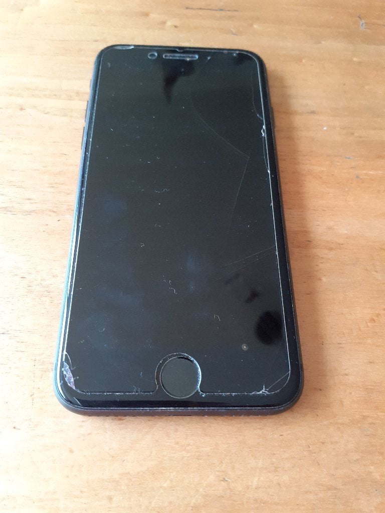 IPhone 8 en/of rood leren hoesje IPhone 8, Télécoms, 256 GB, Enlèvement ou Envoi, 73 %, Utilisé
