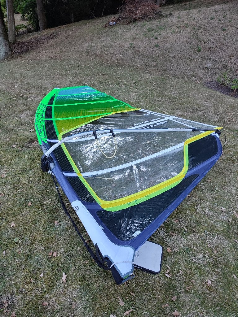Voile Neil Pryde Hellcat 7.7, Sports nautiques & Bateaux, Comme neuf, Enlèvement, 6.5 m² à 8 m², Neilpryde