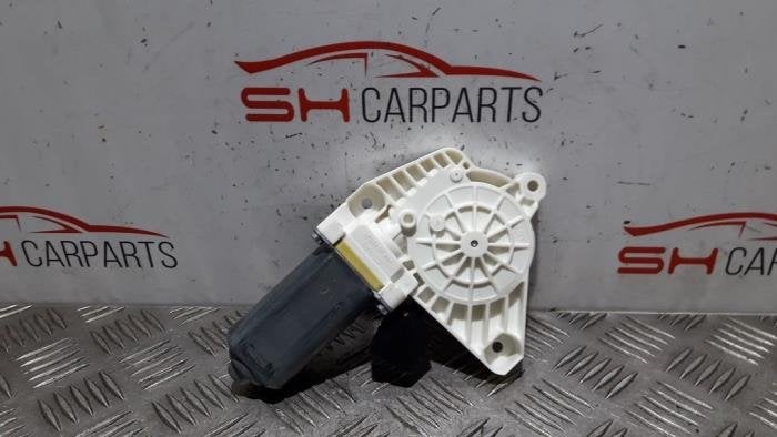 Moteur de vitre portière d'un Mercedes CLA, 3 mois de garantie, Utilisé, -, -