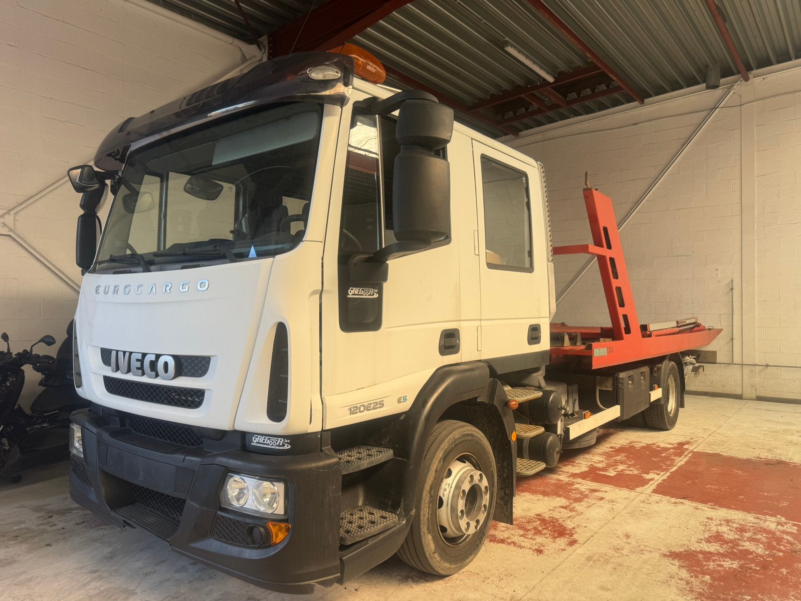 Iveco eurocargo depanneuse 3 voitures, Autos, Camions, Euro 5, Achat, 4 portes, Entreprise