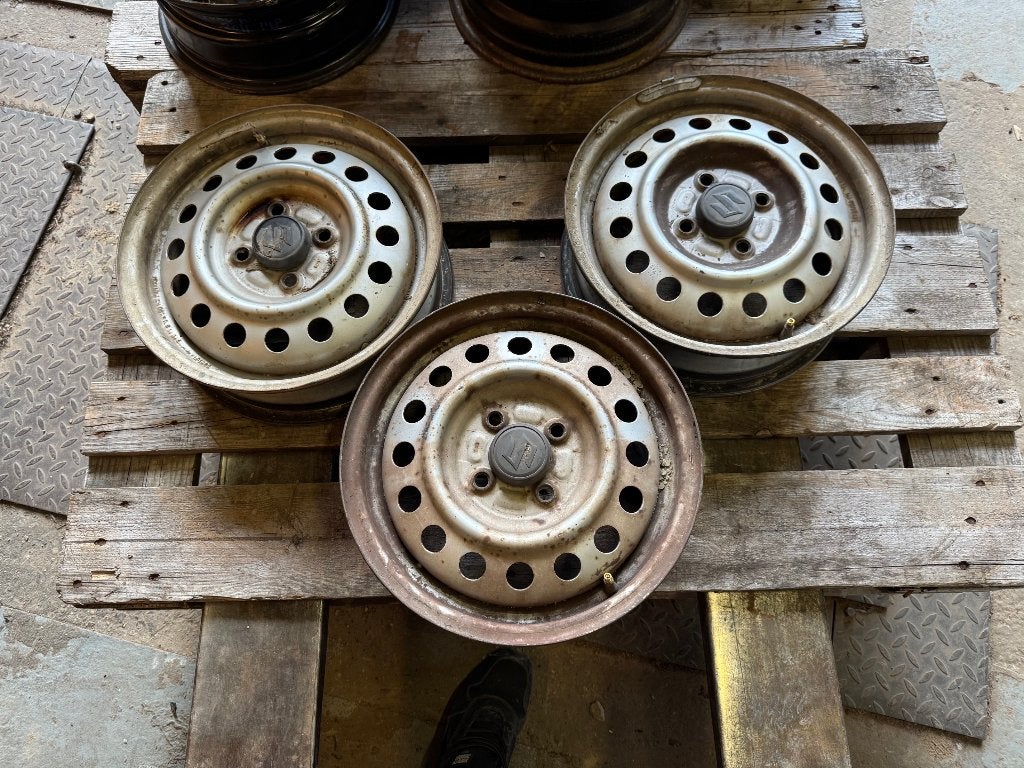 Jantes en tôle grise Suzuki Alto / Nissan Pixo, Autos : Pièces & Accessoires, Enlèvement, Utilisé, Nissan