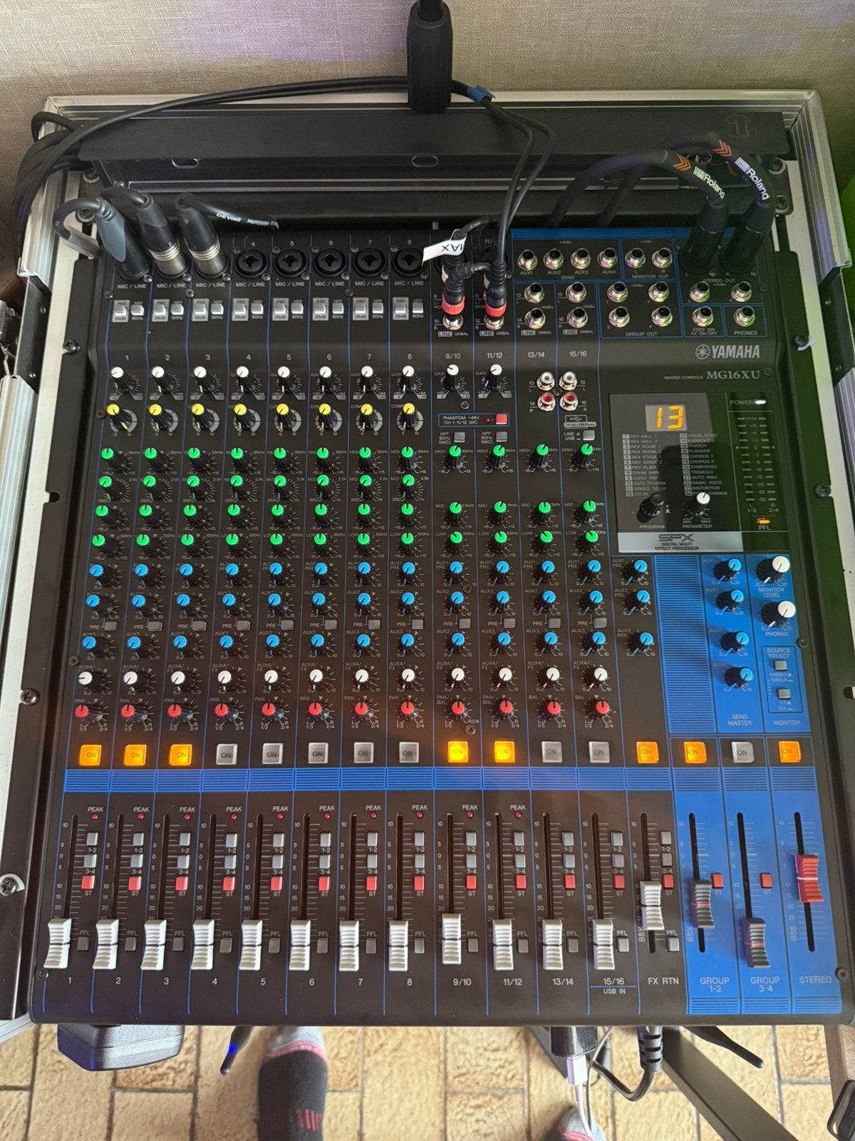 Yamaha mg16 xu, Muziek en Instrumenten, Mengpanelen, Ophalen, Zo goed als nieuw