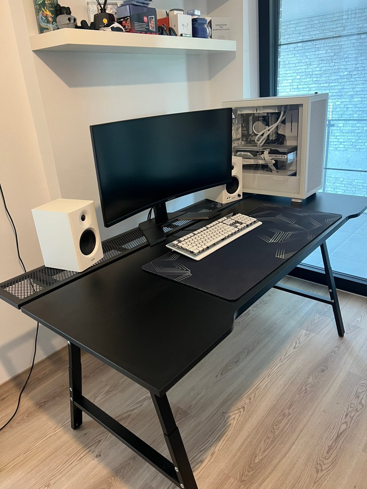 Gameing desk/bureau 160x80, Ophalen, Zo goed als nieuw